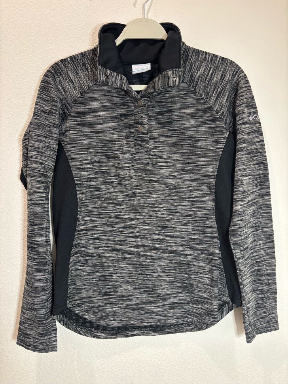 Columbia Women's Optic Got It Gray Heather Pullover Quarter-Snap Top - Medium